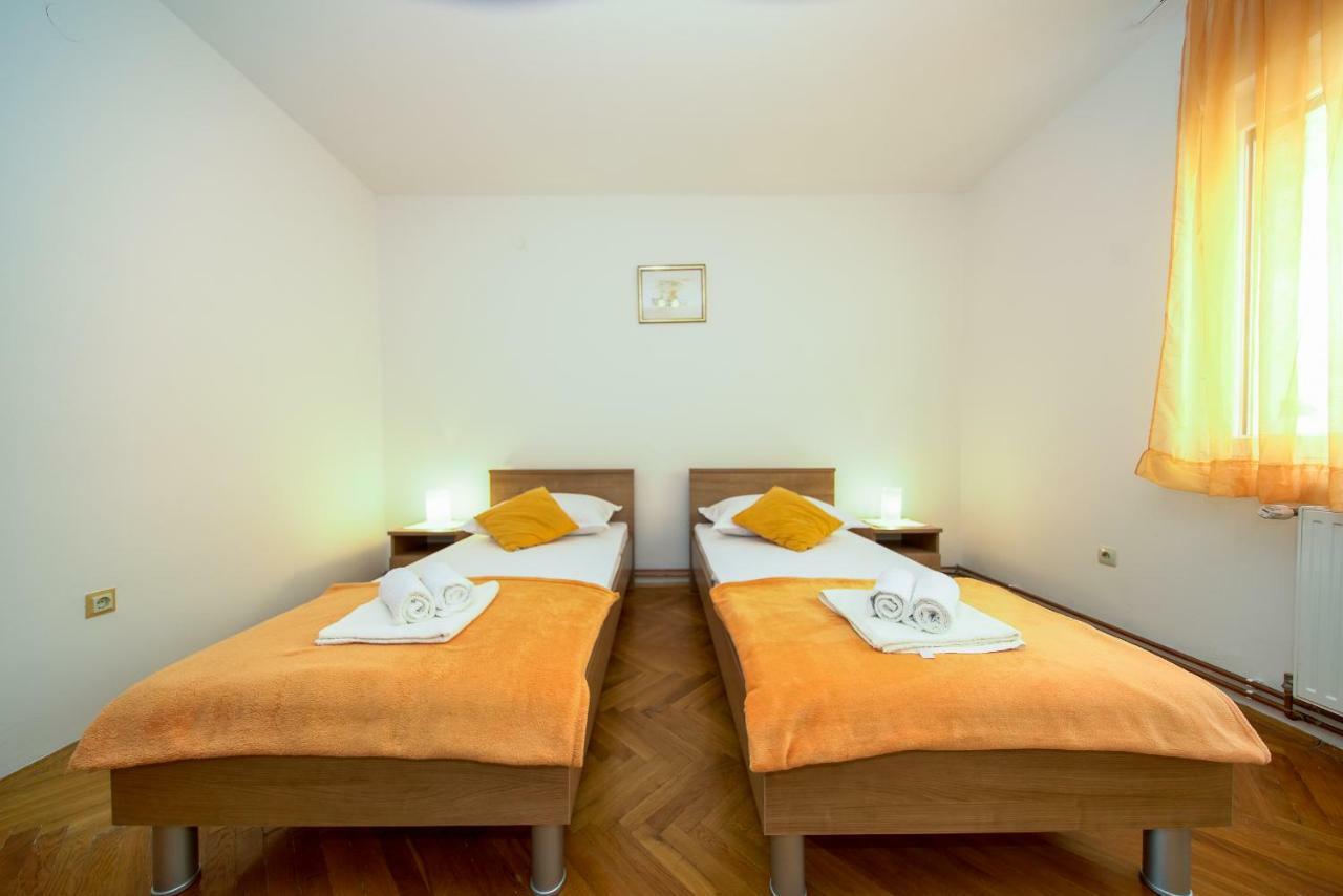 Apartments L&L Dugi Rat Extérieur photo