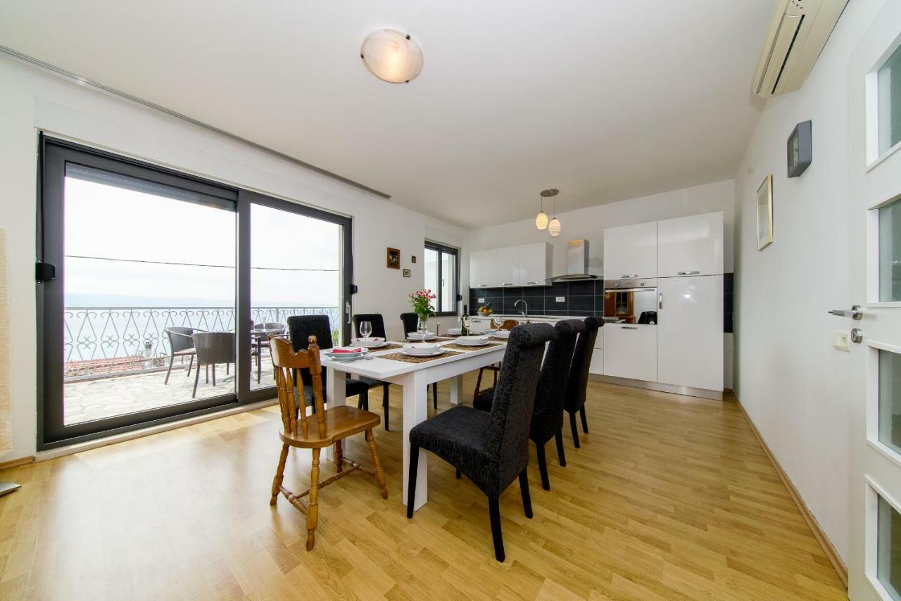 Apartments L&L Dugi Rat Extérieur photo