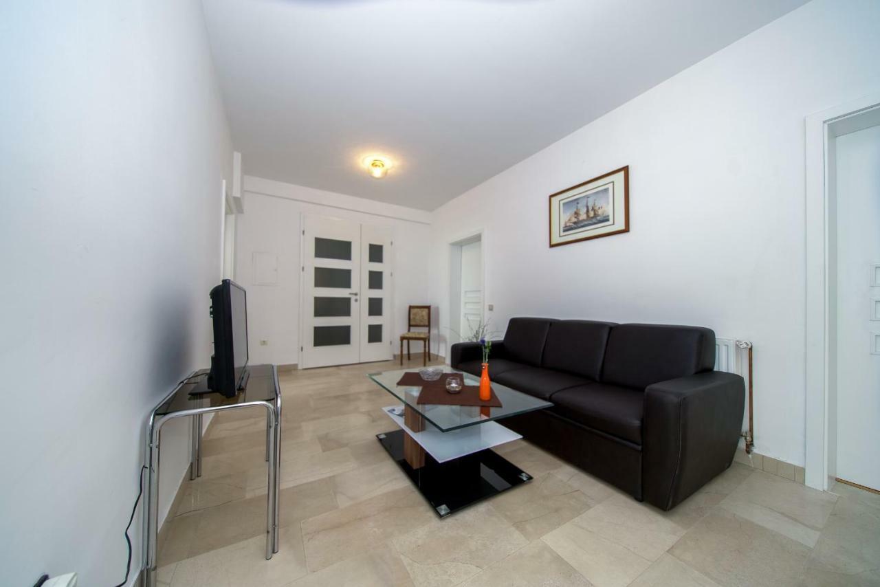Apartments L&L Dugi Rat Extérieur photo